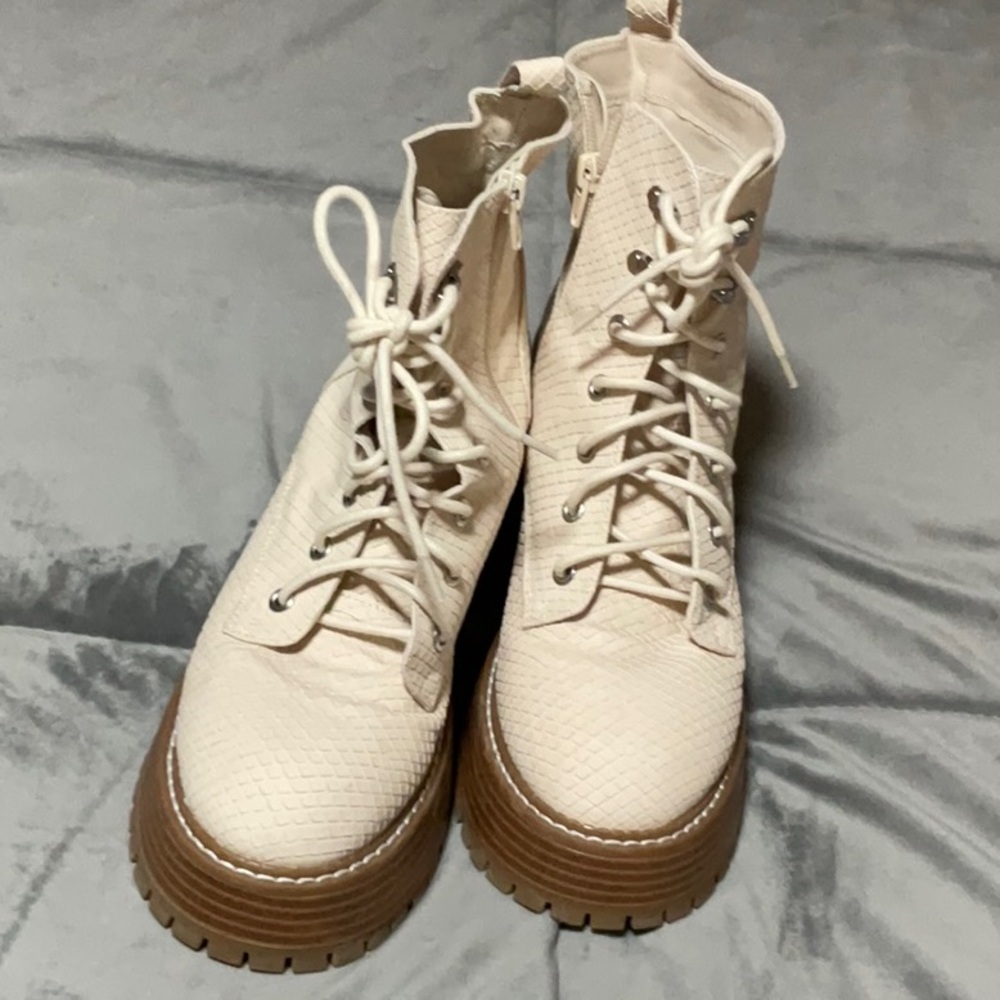 MIA Boots